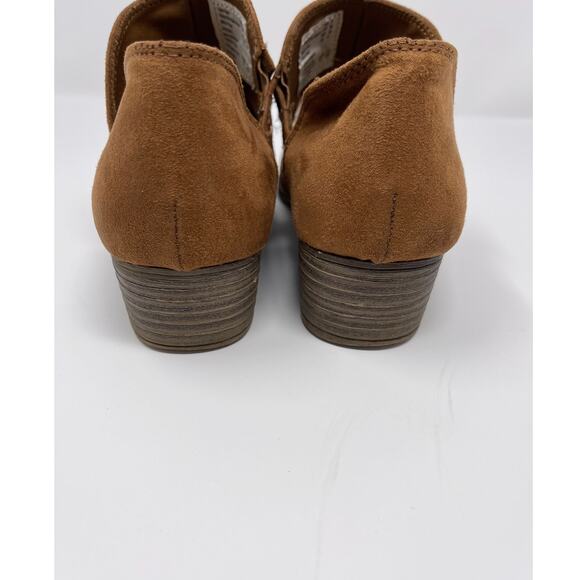 American Eagle Low Cut Ankle Booties Brown Suede Slip on Low Heel Size 8 - Picture 3 of 9
